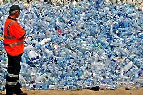 Пластиковые бутылки мусор