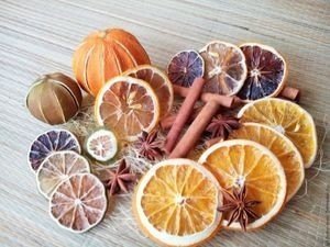 Засушенные дольки апельсина в декоре